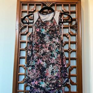 Lululemon sleeveless top